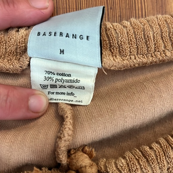 Baserange comfy shorts, size M. - Picture 3 of 4